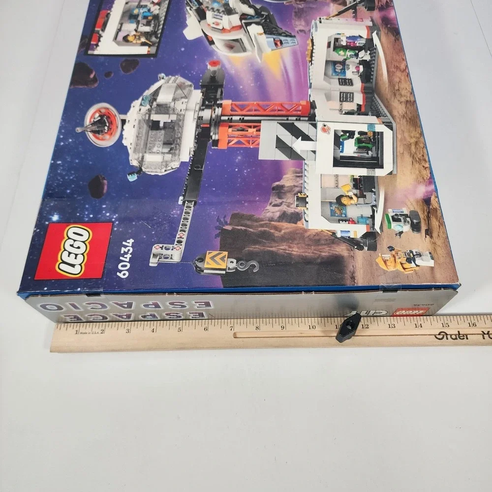 LEGO City 60434 Space Base & Rocket Launchpad 1422 PCS NEW Sealed Space